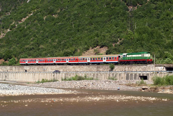 T669 1047 ''Rrugës për në Elbasan''