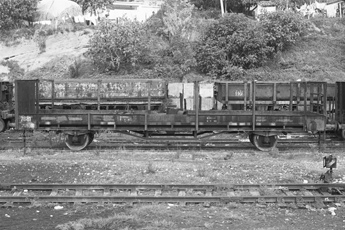 Dy-aksësh me kangjela të lëvizshme Nr:7881